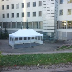 Valkoinen teltta vuokrattu, Tampereella pystytettynä 2
